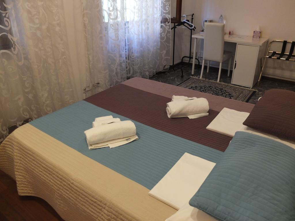 Maxim Rooms Rzym Zewnętrze zdjęcie