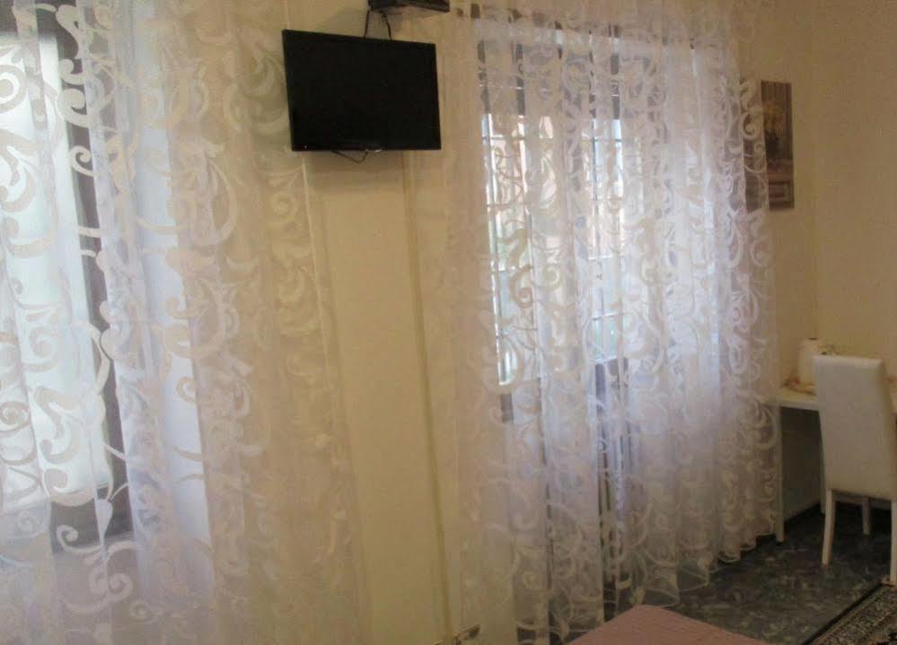 Maxim Rooms Rzym Zewnętrze zdjęcie