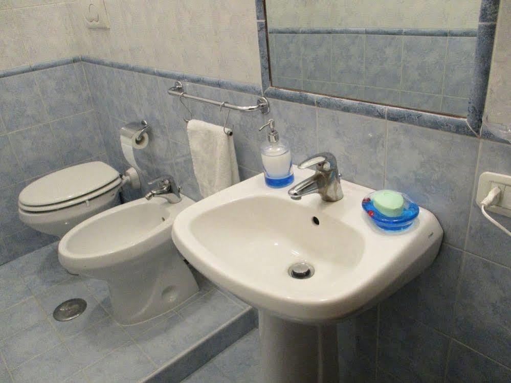 Maxim Rooms Rzym Zewnętrze zdjęcie