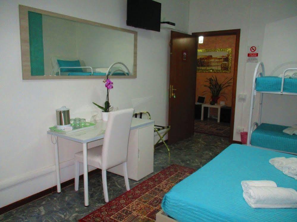 Maxim Rooms Rzym Zewnętrze zdjęcie