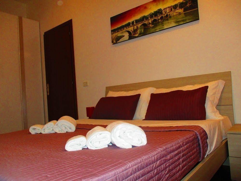 Maxim Rooms Rzym Zewnętrze zdjęcie