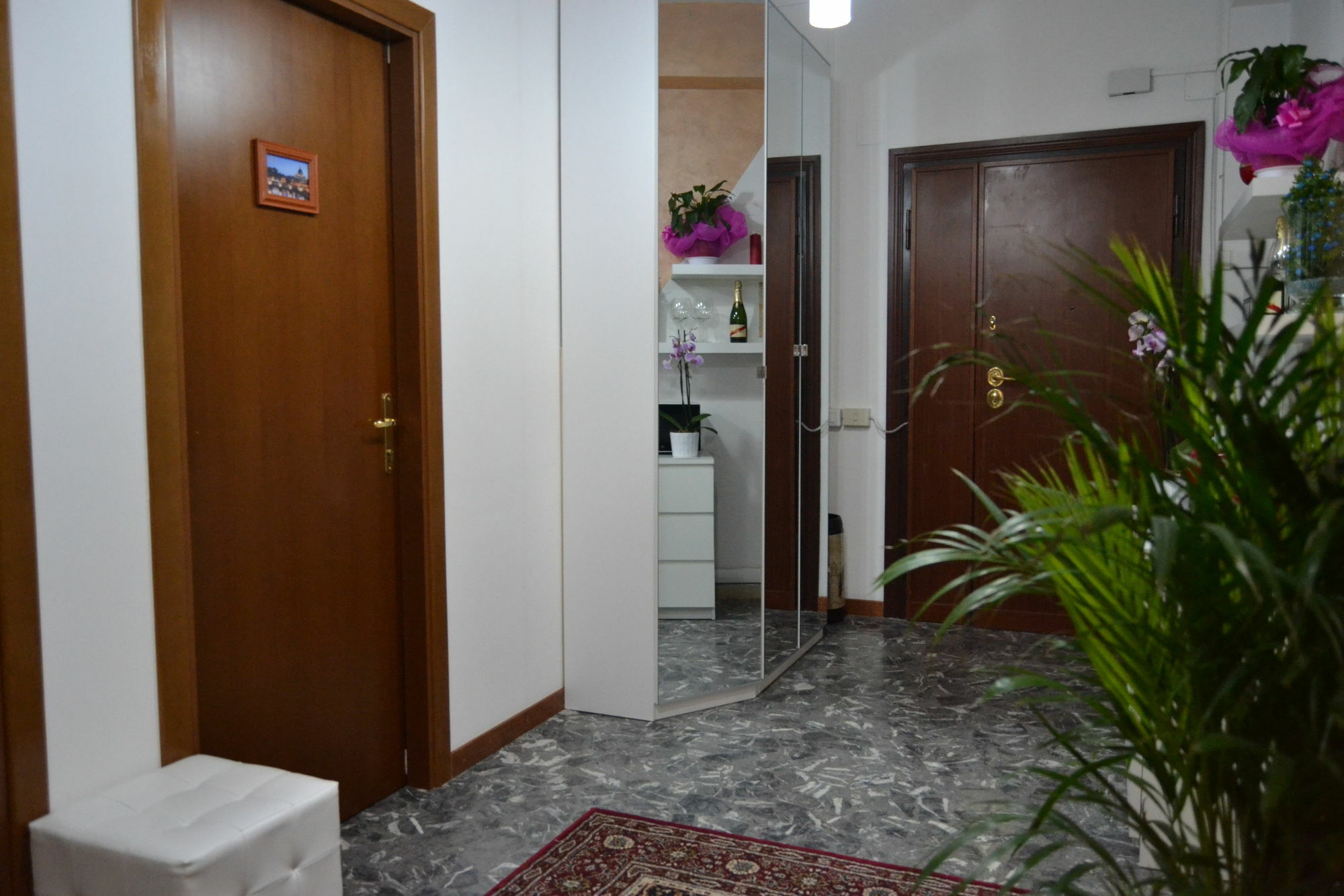Maxim Rooms Rzym Zewnętrze zdjęcie